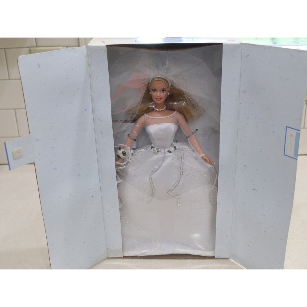 1999 Mattel Blushing Bride Barbie Doll 26074 White Wedding Gown NIB Vintage